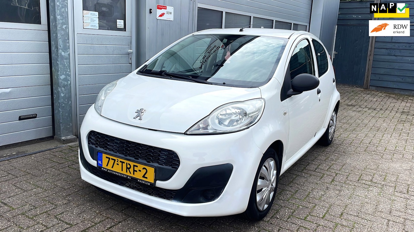 Peugeot 107 - 1.0 Access Accent 5DR 2012-Airco-APK 14-04-2027 - AutoWereld.nl