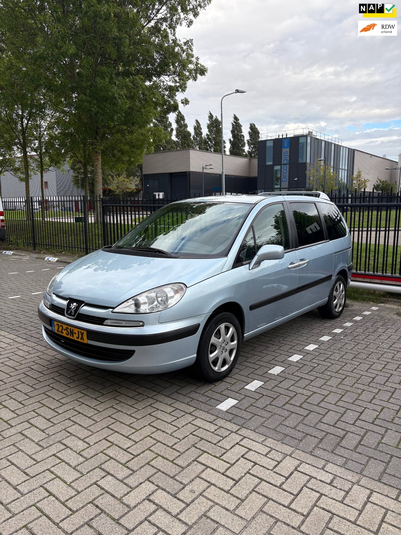 Peugeot 807 - 2.0 SR - Airco - Cruise control - AutoWereld.nl