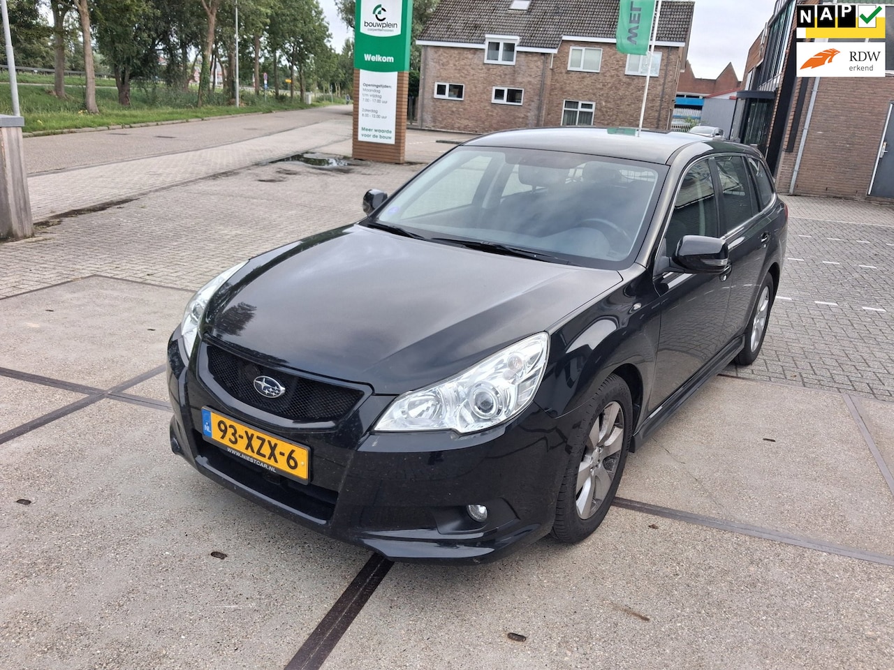 Subaru Legacy Touring Wagon - 2.0i Intro 2.0i Intro ((( goedonderhouden ))) - AutoWereld.nl