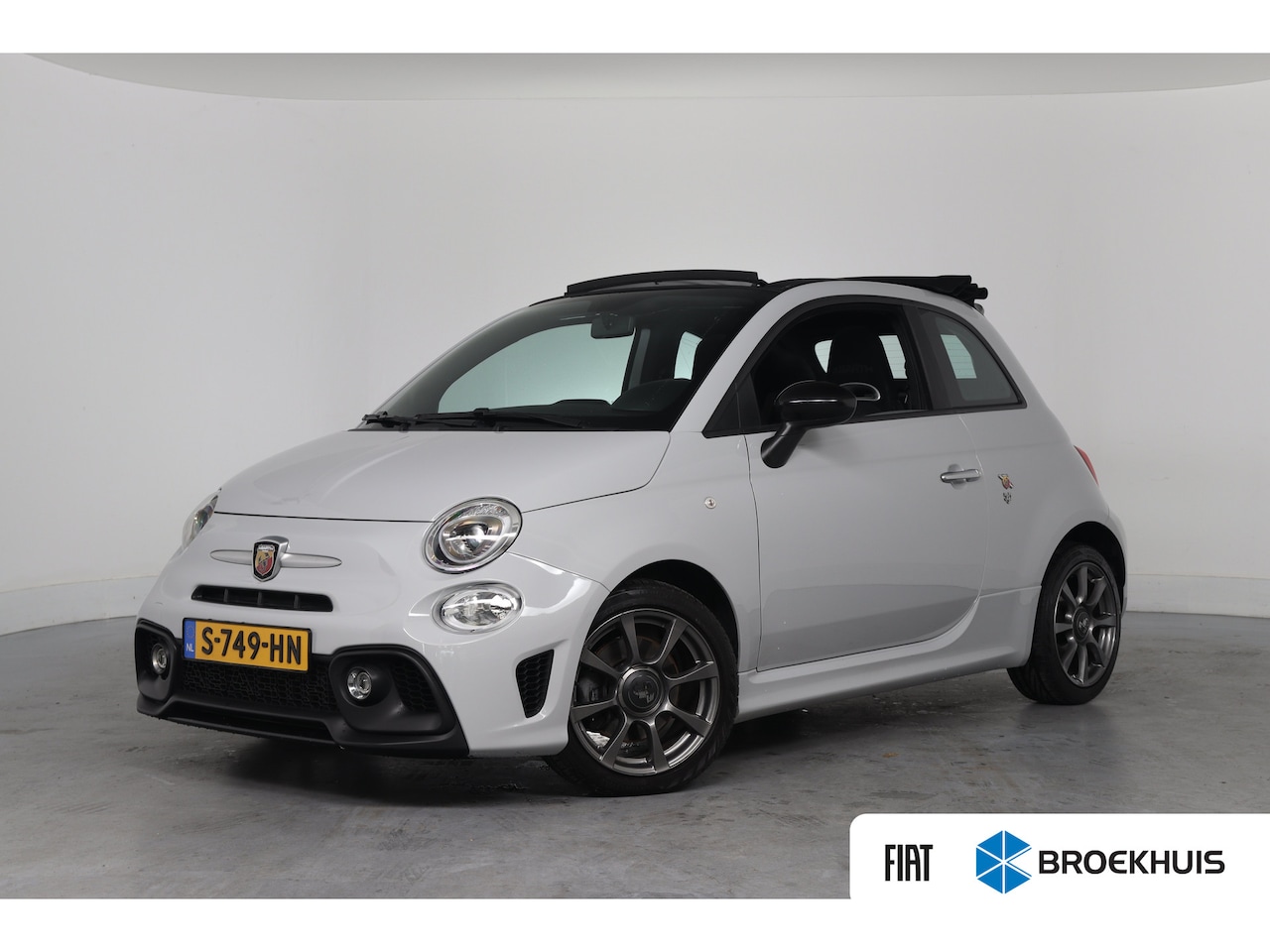 Fiat 500 - 1.4 T-Jet 70th Anniversary Cabrio | Elektrisch Bedienbare Kap | Parkeersensoren | Bluetoot - AutoWereld.nl