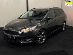 Ford Focus Wagon - 1.0 2018 101PK CRUISE/CARPLAY/AIRCO/PDC/TREKHAAK/STOELVERW/NAVI/NAP
