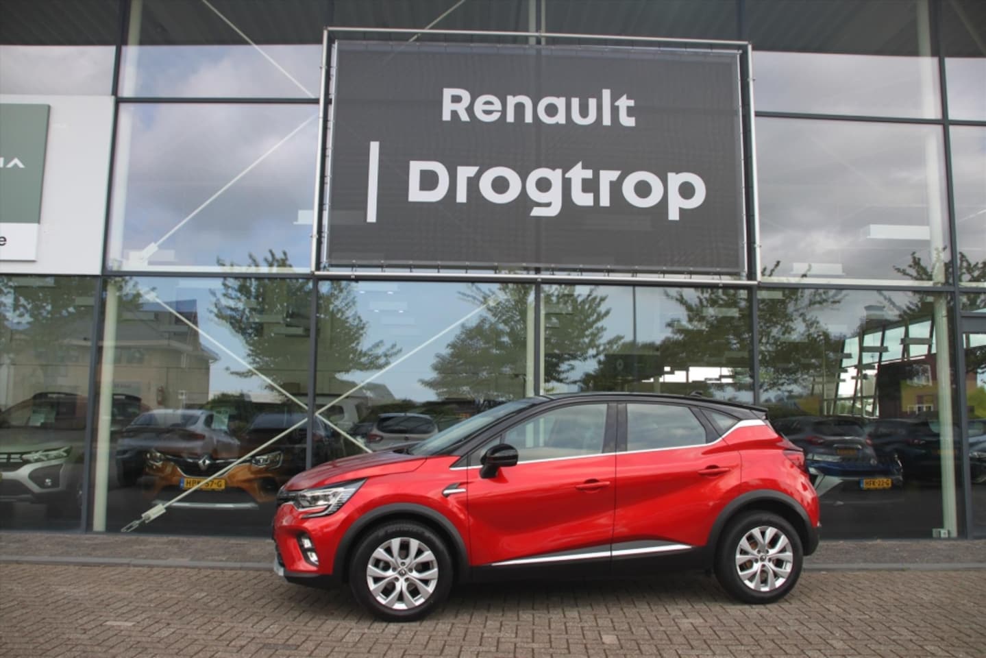 Renault Captur - 130PK-INTENS-AUTOM-48DKM-NAVI-CAMERA-LMV- - AutoWereld.nl
