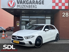 Mercedes-Benz A-klasse - 200 Premium // FULL LED // MEMORY SEAT + STOELVERWARMING // PDC V+A // SFEERVERLICHTING //