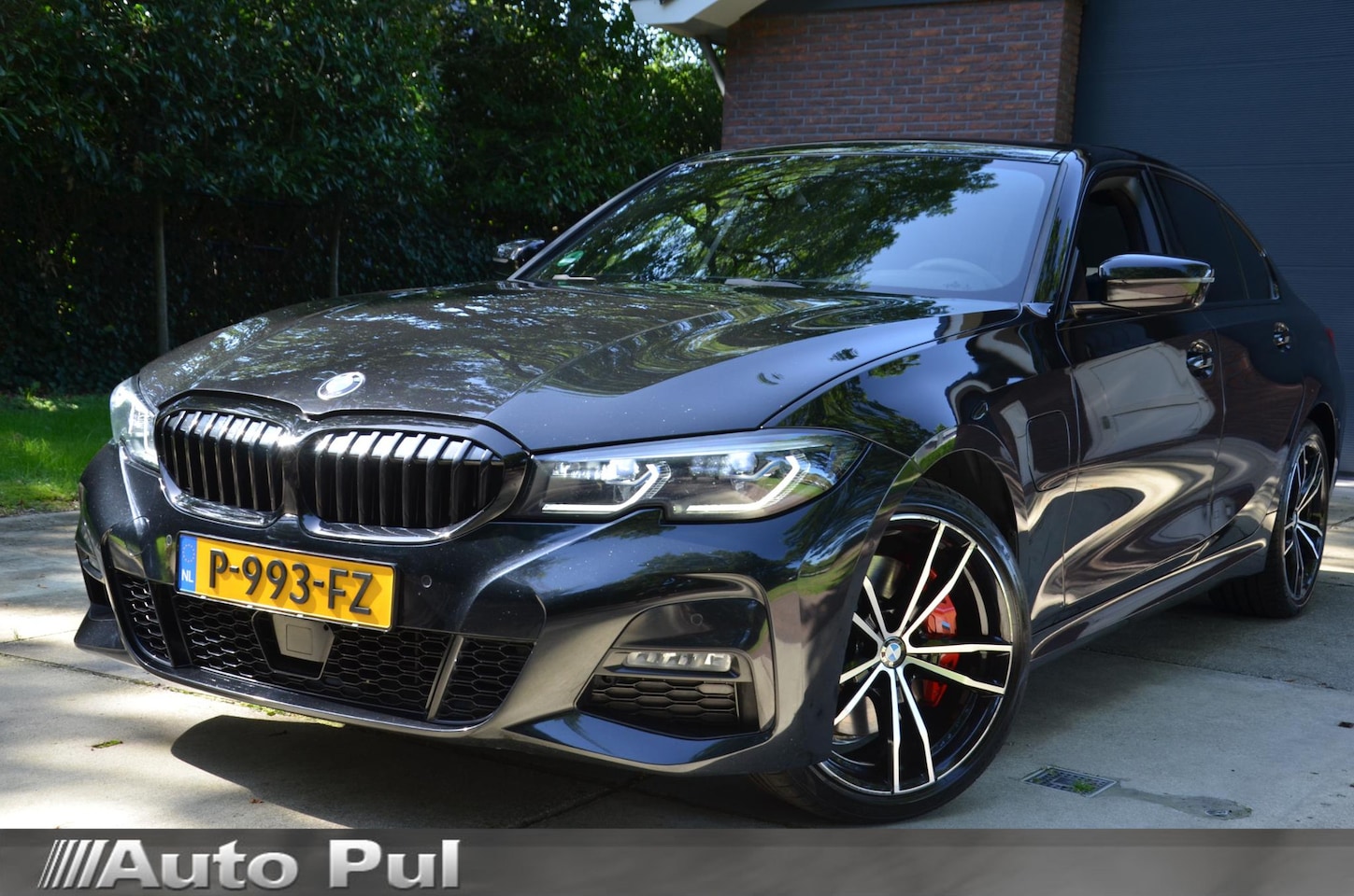 BMW 3-serie - 320e Business Edition Plus M Sport Automaat/Navi/Pdc/Ecc/Achteruitrijcamera/Stoelverwarmin - AutoWereld.nl