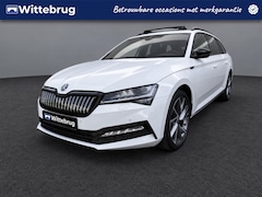 Skoda Superb Combi - 1.4 TSI iV Sportline Business Panoramadak / wegklapbare trekhaak / 360 camera / HAL