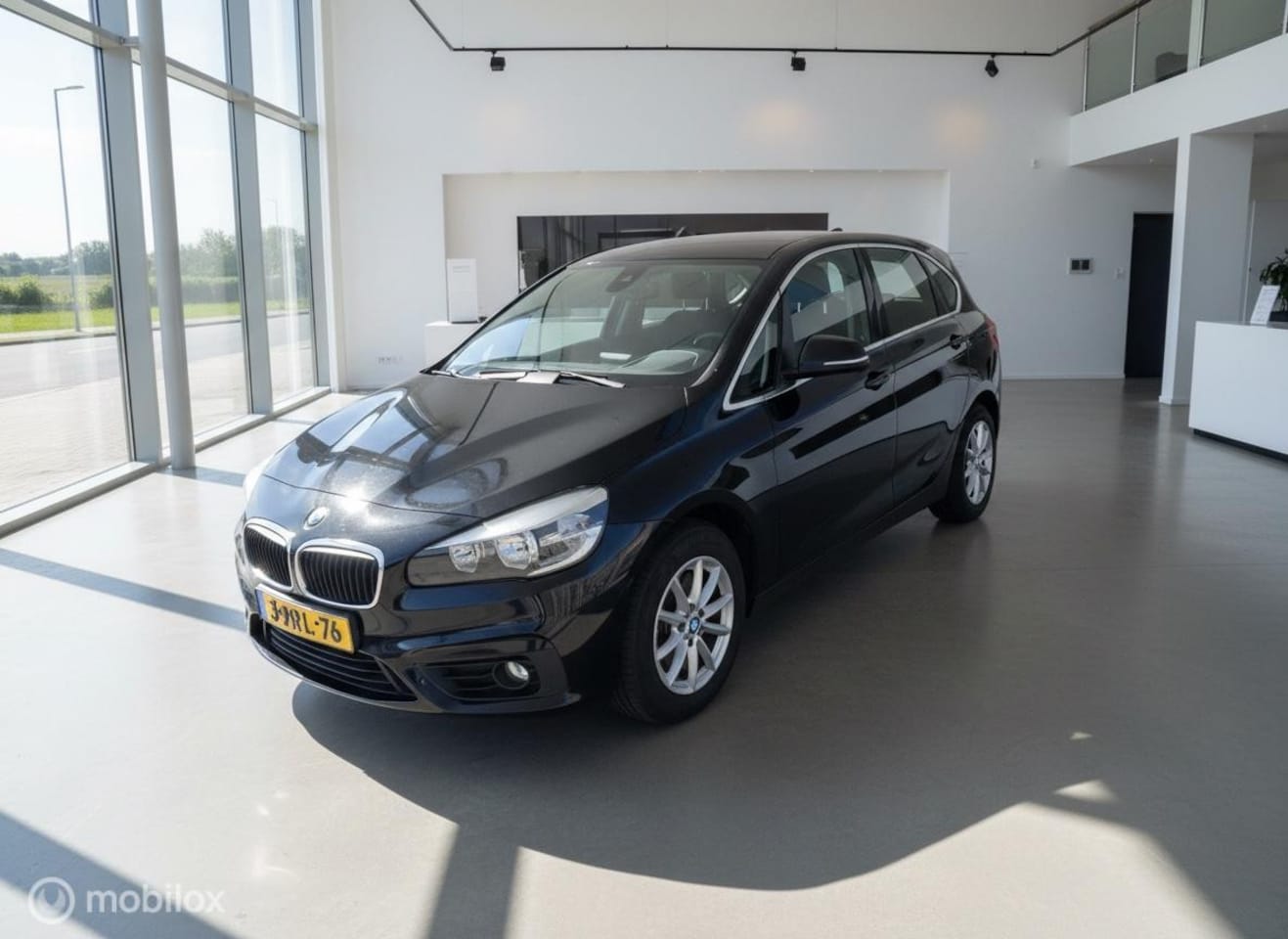BMW 2-serie Active Tourer - 218i Aut|Airco|Trekhaak| - AutoWereld.nl