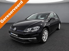Volkswagen Golf - 1.5 TSI 130pk Highline Executive / Navigatie / Parkeersensoren / 17"LM Velgen / Alcantara