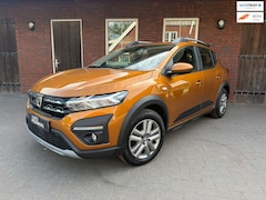 Dacia Sandero Stepway - 1.0 TCe 90 Essential |Trekhaak| LED| Carplay| 6 versnellingen