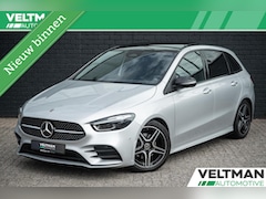 Mercedes-Benz B-klasse - 180 AMG LINE PANORAMADAK TREKHAAK HEAD UP 360 CAMERA STOELVERWARMING