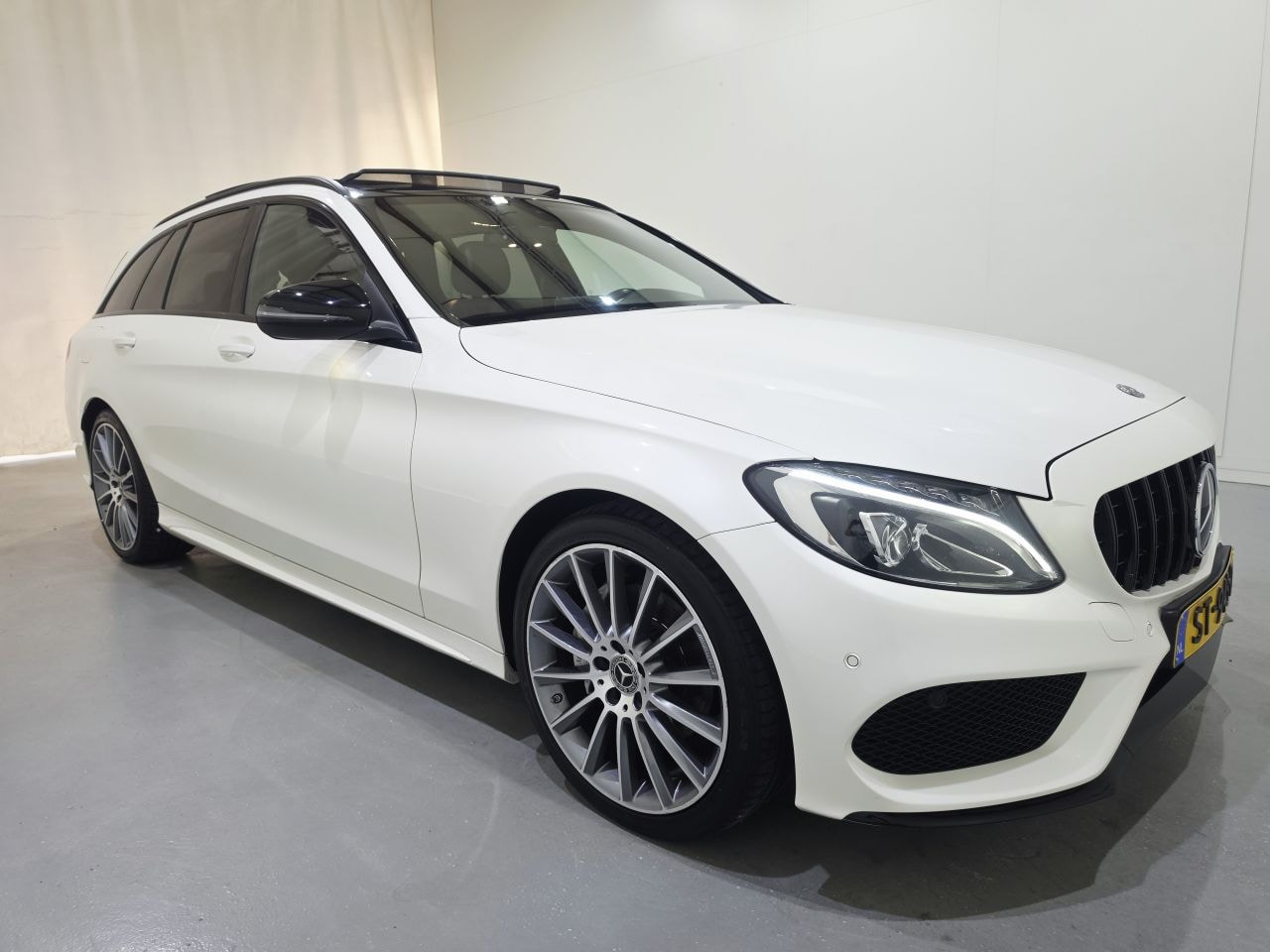 Mercedes-Benz C-klasse Estate - 180 Business Solution AMG LineAUT Bjr.2018 - AutoWereld.nl