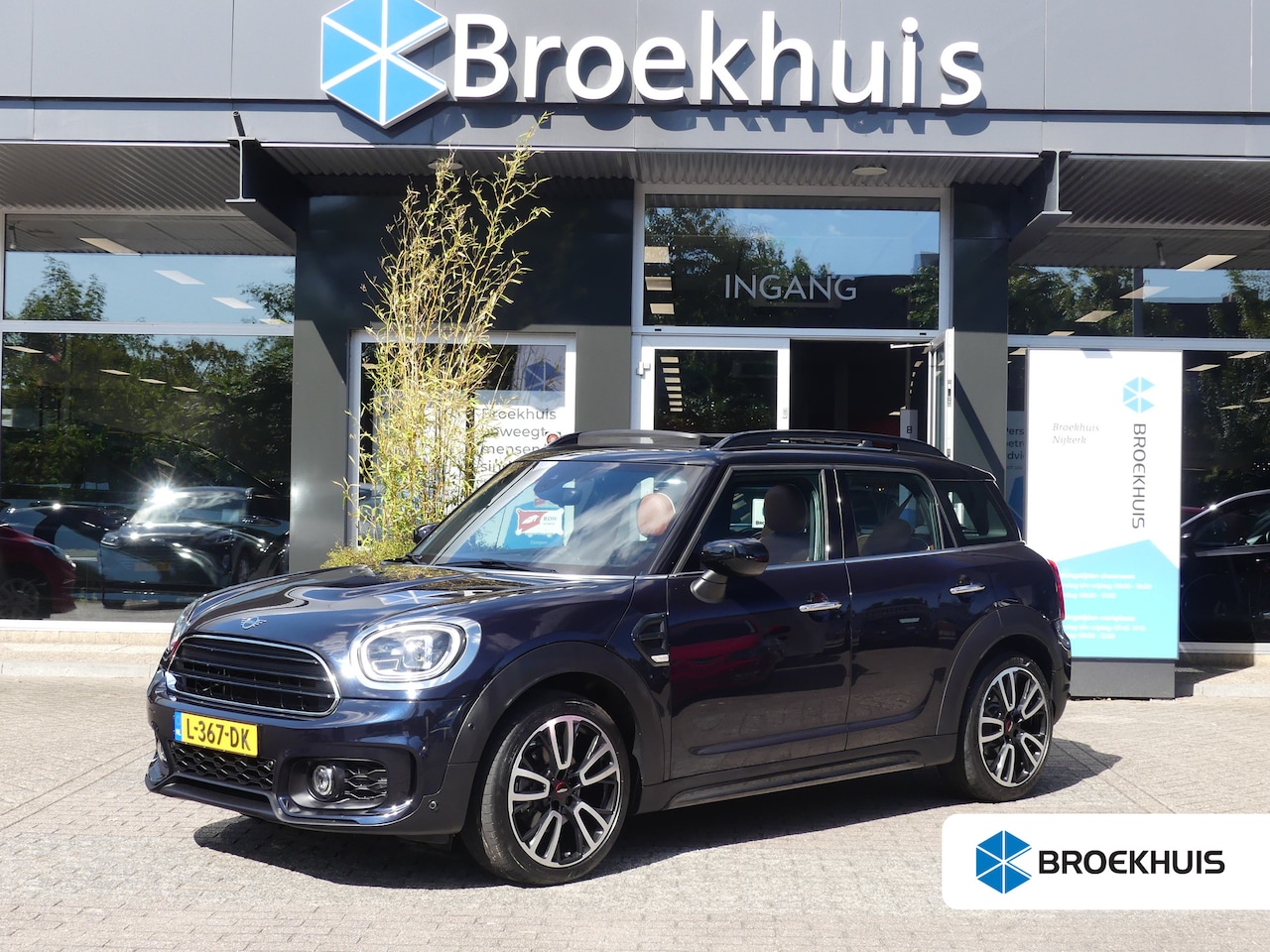 MINI Countryman - Cooper Chili | PANORAMADAK | STOELVERWARMING | HEAD-UP | PARKEERSENSOREN V+A | LMV 19" | N - AutoWereld.nl