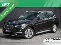BMW X1 - sDrive20i PANORAMADAK TREKHAAK LEDER CAMERA CRUISE HAD UP
