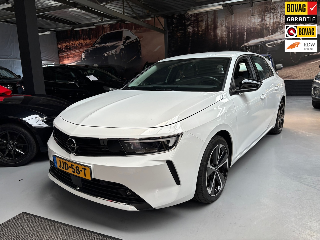 Opel Astra - 1.6 Hybrid Edition Carplay - AutoWereld.nl