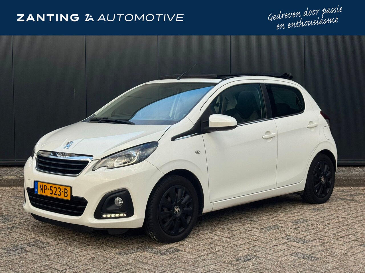 Peugeot 108 - 1.0 e-VTi Active TOP! | Cabrio | 100% Dealer Onderhouden | Trekhaak | Apple Carplay / Andr - AutoWereld.nl