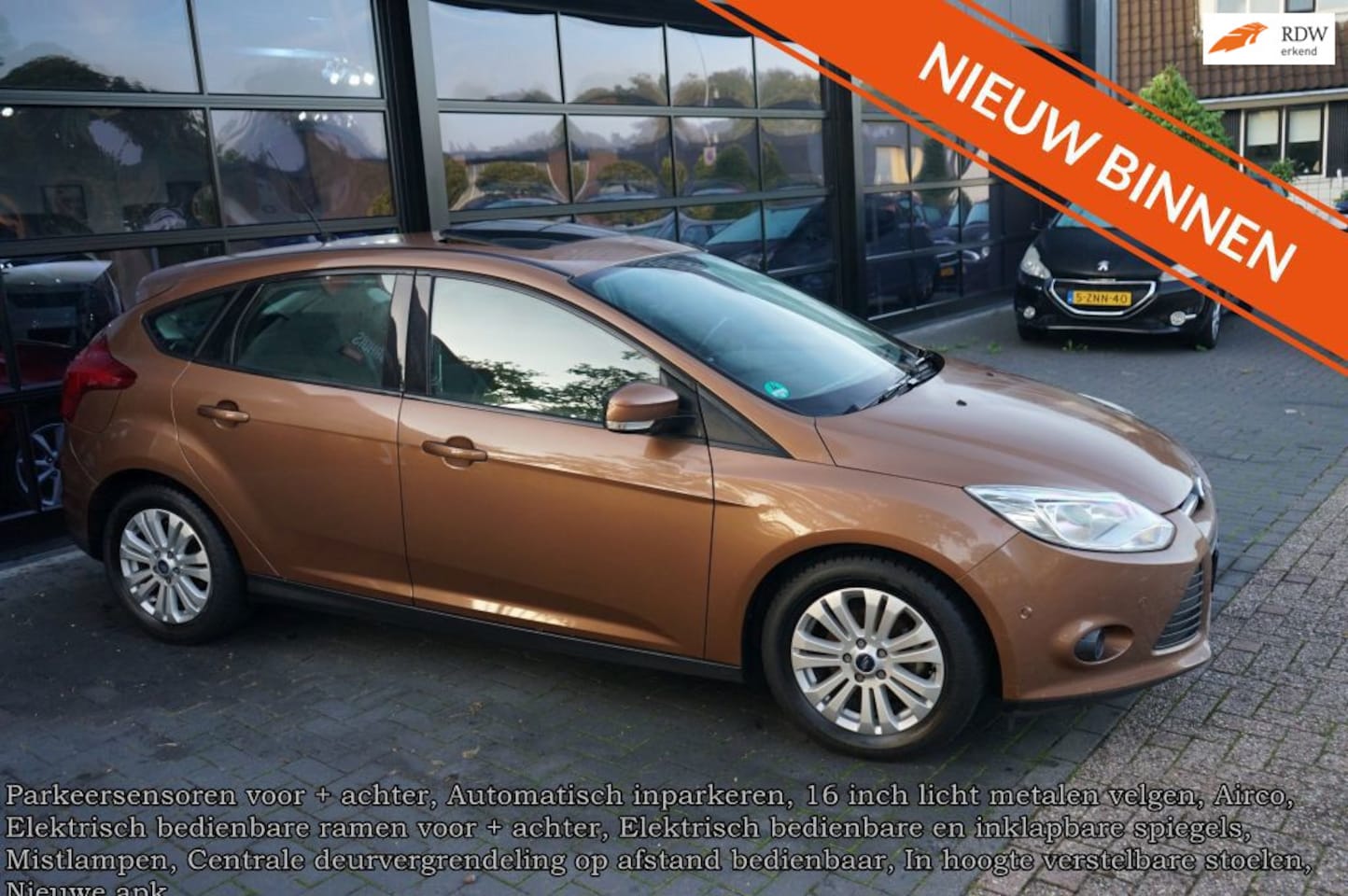 Ford Focus - 1.0 EcoBoost Lease, IPI, Airco, PDC, Elek pakket, Open dak - AutoWereld.nl