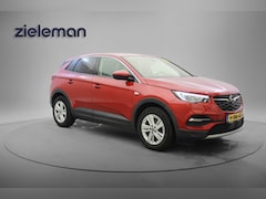 Opel Grandland X - 1.2 Turbo Business Executive Automaat - Carplay, Cruise, Clima, Trekhaak