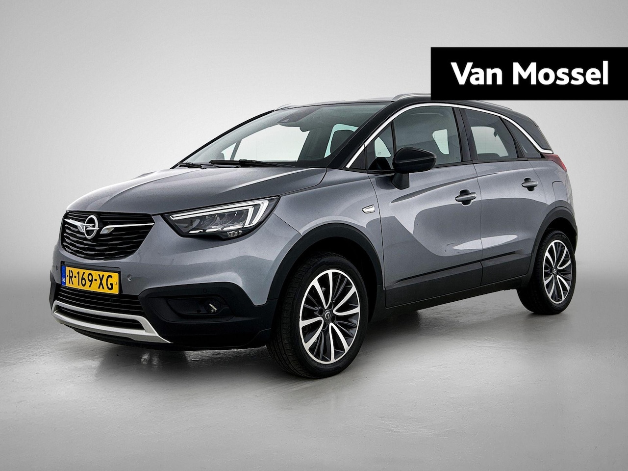 Opel Crossland X - 1.2 Turbo Innovation | Parkeersensoren | Stoelverwarming | 17" Lichtmetalen velgen - AutoWereld.nl