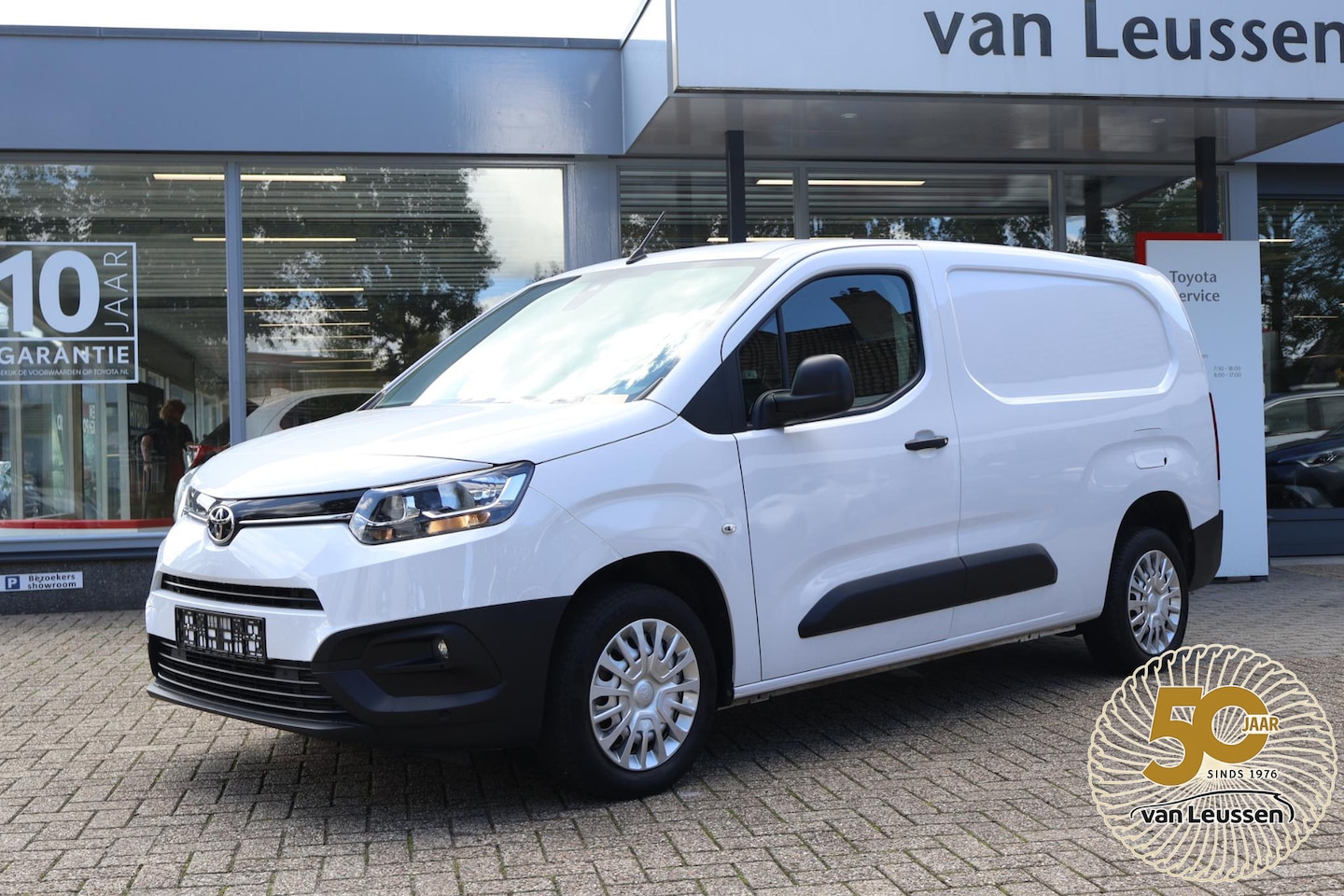 Toyota ProAce City - 1.5 D-4D Cool Long 3-PERS AIRCO CRUISE BETIMMERD P-SENSOREN DAB APPLE/ANDROID 6-SPEED - AutoWereld.nl
