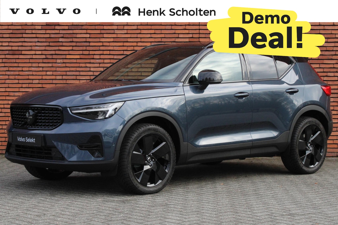 Volvo XC40 - B4 Plus Black Edition | Demo deal | 360 Camera | Panoramadak | Extra Getint Glas | Elektri - AutoWereld.nl