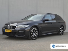 BMW 5-serie Touring - 530e xDrive Business Edition Plus / Accu SOH 98% / Drie fase laden / Apple Carplay Android