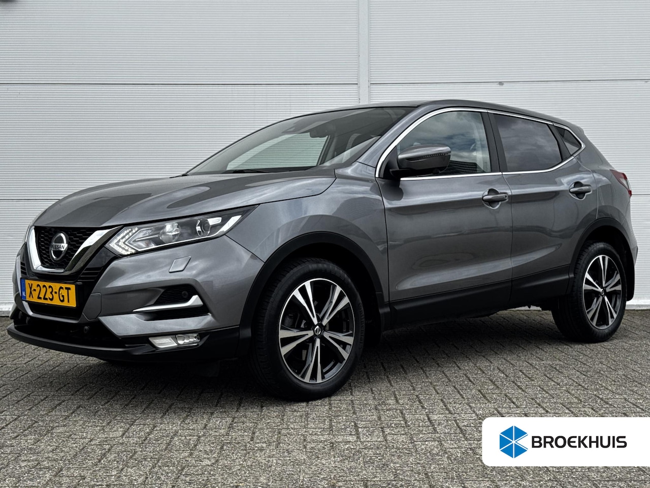 Nissan Qashqai - 1.3 DIG-T N-Connecta / 360 camera / Trekhaak ( 1500 kg ) / Airco (automatisch) / Apple C - AutoWereld.nl
