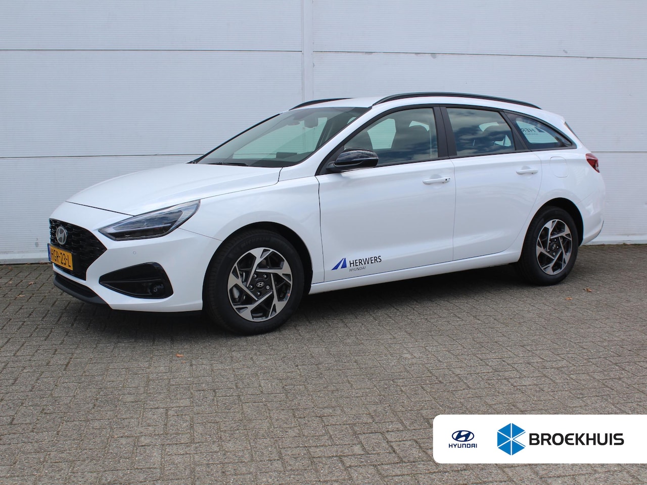 Hyundai i30 Wagon - 1.0 T-GDi MHEV Comfort / Navigatie + Android Auto/Apple Carplay / DAB / Climate Control / - AutoWereld.nl