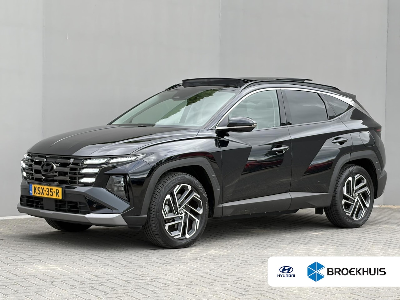 Hyundai Tucson - 1.6 T-GDI PHEV Premium Sky 4WD /Accu SoH 100 % / Fabrieksgarantie tot 10-2029 / Panorama s - AutoWereld.nl