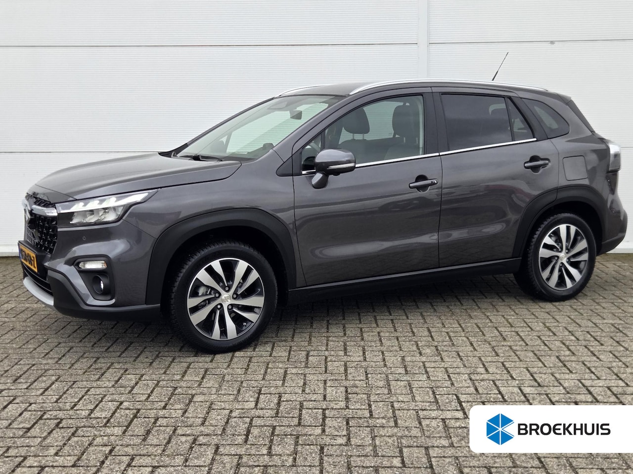 Suzuki S-Cross - 1.5 Hybrid Style / Airco / Cruise Control / keyless entry / keyless start / Bluetooth / - AutoWereld.nl