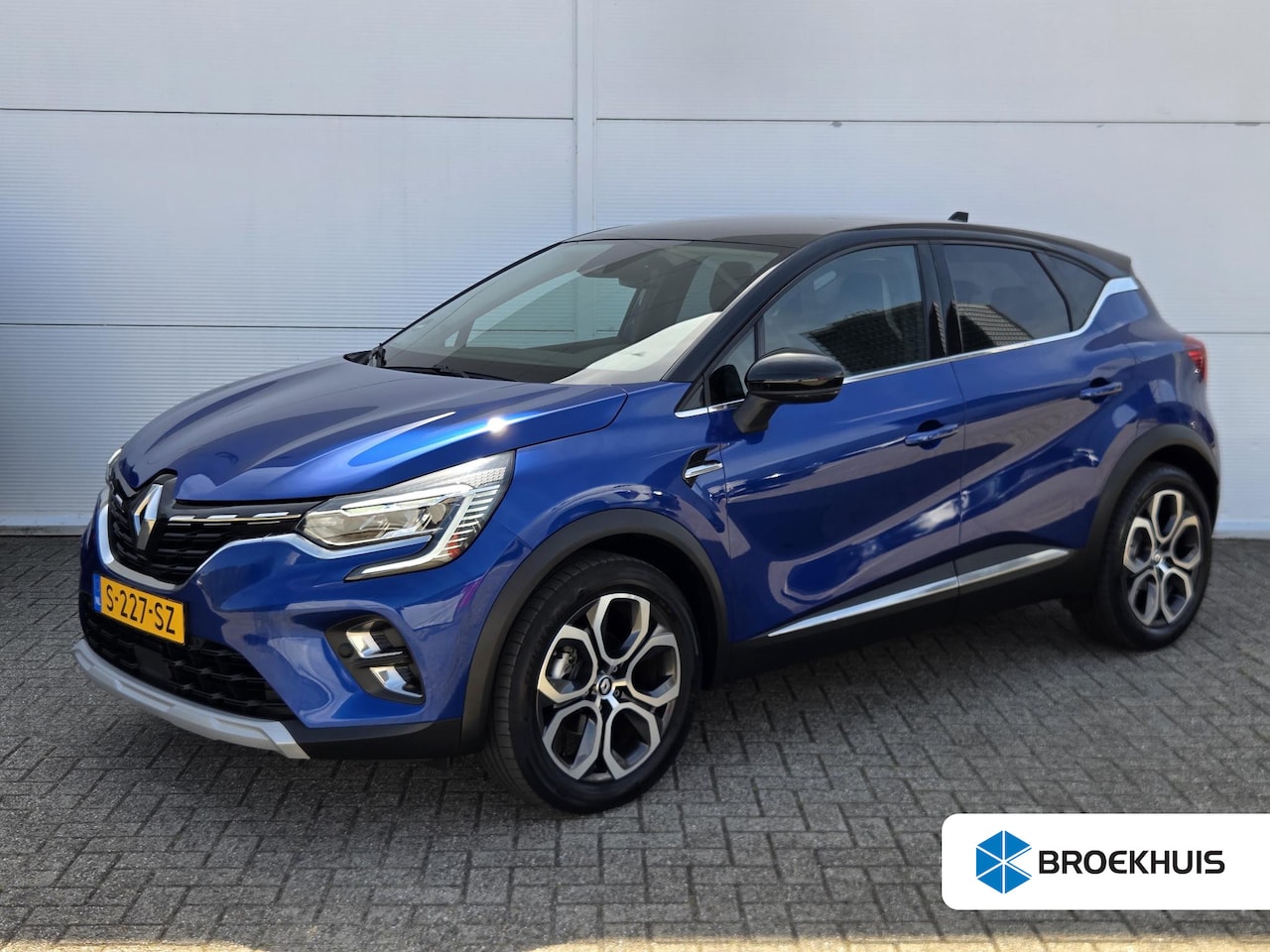 Renault Captur - 1.3 TCe 140 Intens / Achteruitrijcamera / Apple Carplay Android Auto / Cruise control / Ke - AutoWereld.nl