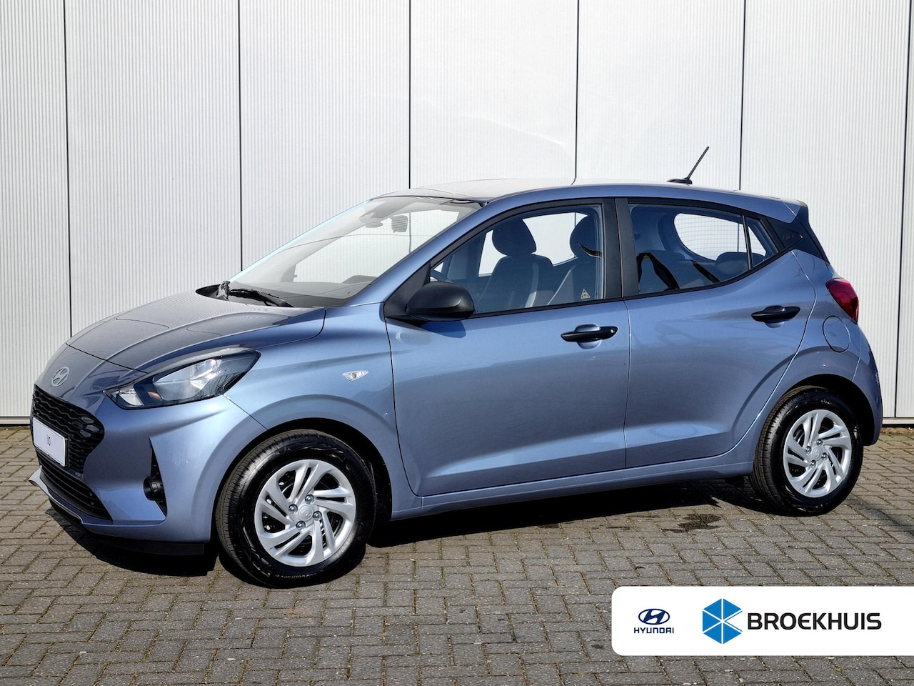 Hyundai i10 - 1.0 Comfort Apple Carplay/Android Auto / audio-navigatie full map / achteruitrijcamera / - AutoWereld.nl