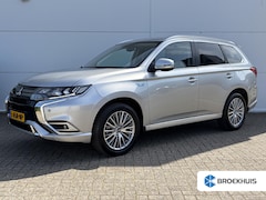 Mitsubishi Outlander - 2.4 PHEV Intense / Trekhaak ( 1500 kg ) / Apple Carplay/Android Auto / Cruise control / |