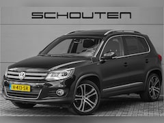 Volkswagen Tiguan - 1.4 TSI Connected Series Pano Xenon Stoelverw Dynaudio Adaptief Onderstel