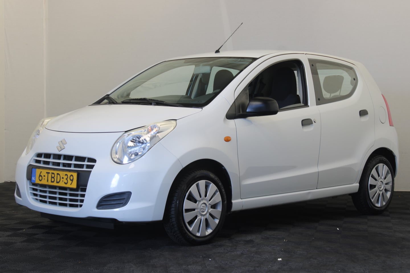 Suzuki Alto - 1.0 Comfort EASSS 1.0 Comfort EASSS - AutoWereld.nl