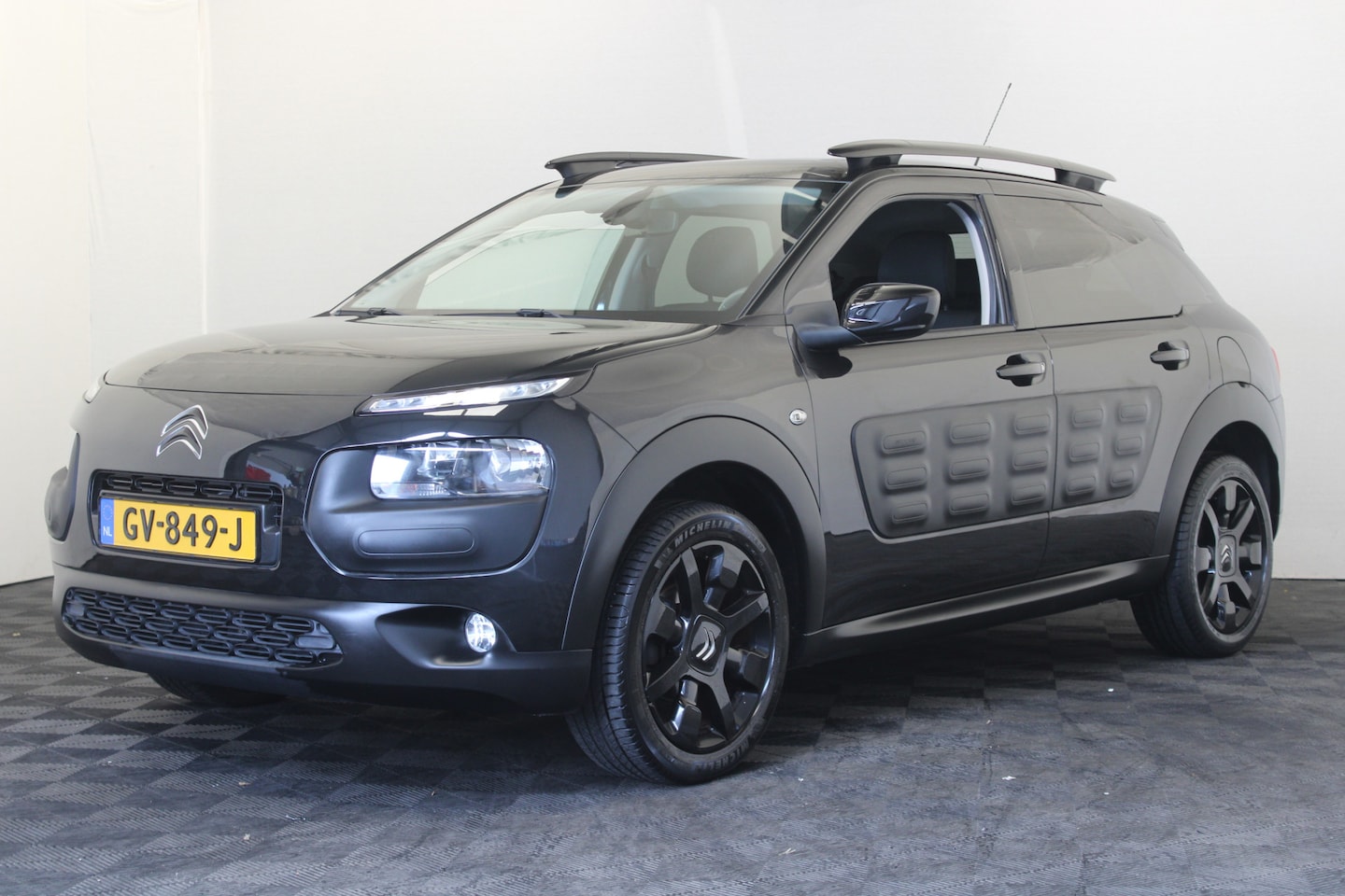 Citroën C4 Cactus - 1.2 PureTech Shine 1.2 PureTech Shine - AutoWereld.nl
