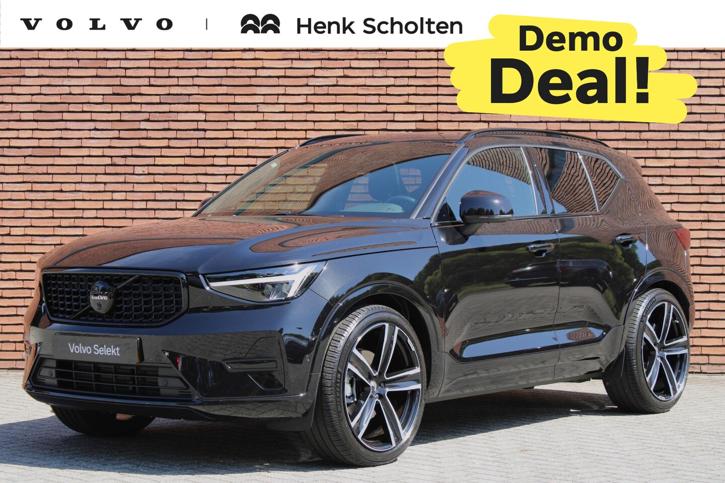 Volvo XC40 - B4 Plus Dark | Demo deal | Trekhaak | 21'' Heico Velgen | Panoramisch schuif-/ kanteldak | - AutoWereld.nl