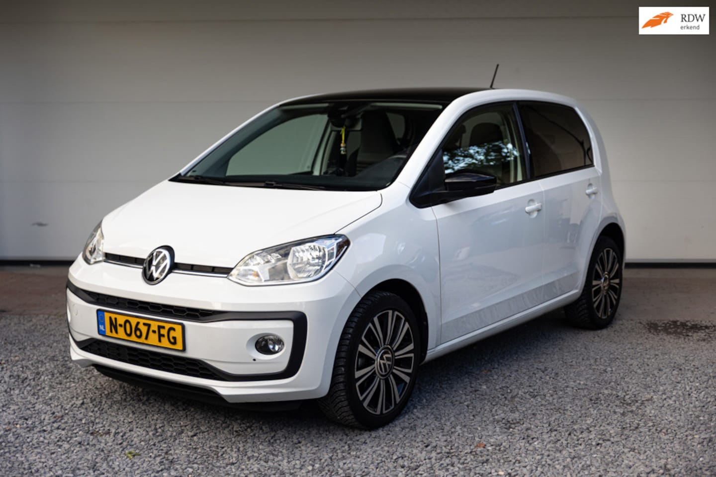 Volkswagen Up! - 1.0 R-Line 1.0 R-Line - AutoWereld.nl