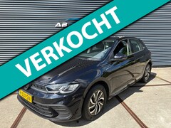 Volkswagen Polo - 1.0 TSI Life Business DIGITAL DASH/ CARPLAY/ PDC