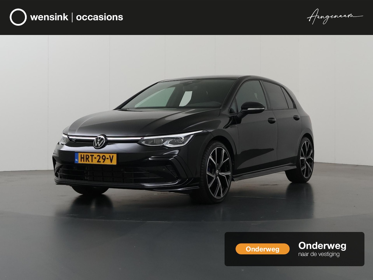 Volkswagen Golf - 1.5 eTSI R-Line | Panoramadak | Stoel/Stuurverwarming | IQ Light | Achteruitrijcamera | - AutoWereld.nl