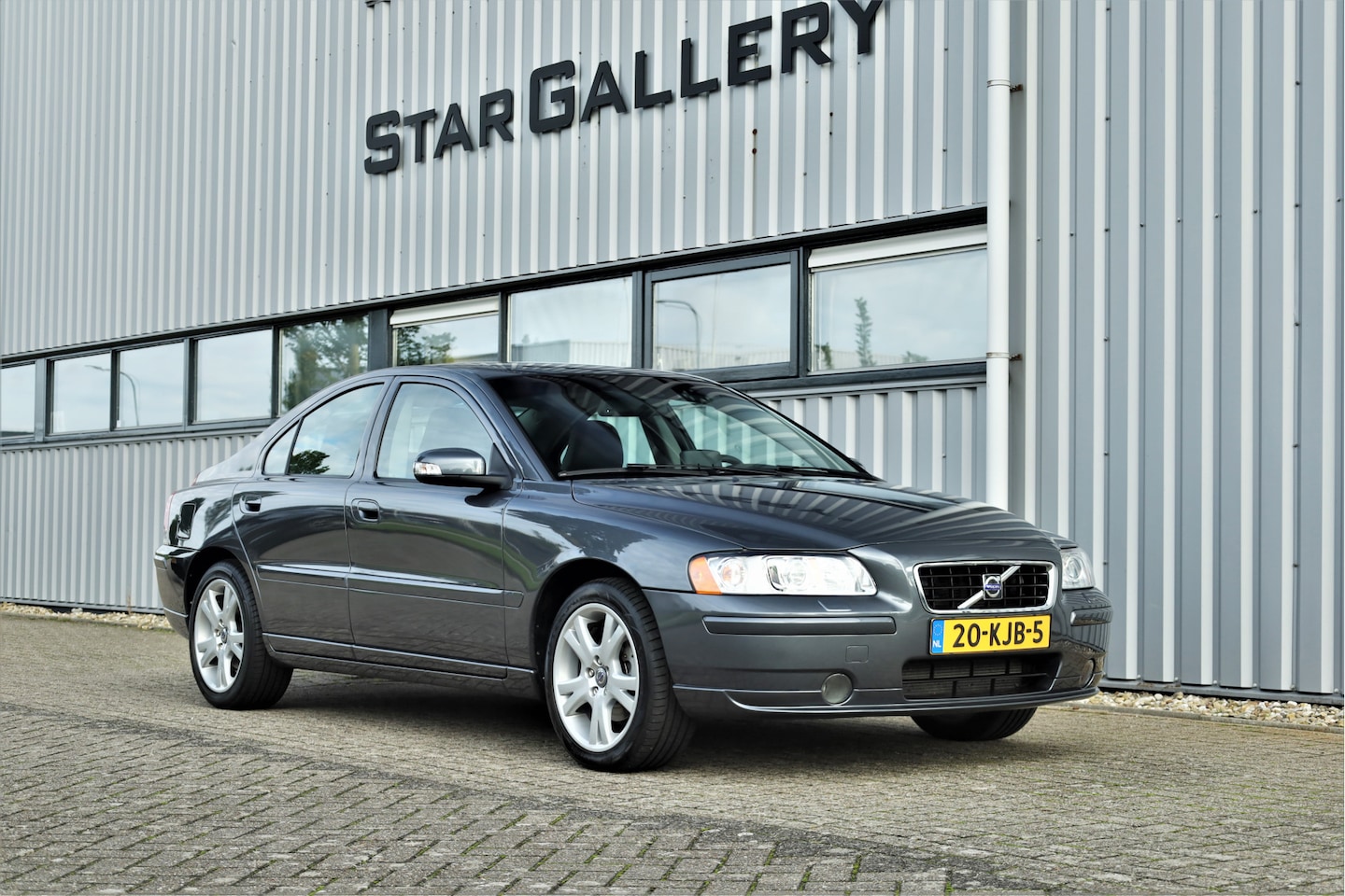 Volvo S60 - 2.4 Drivers Edition 31786km(!) - AutoWereld.nl