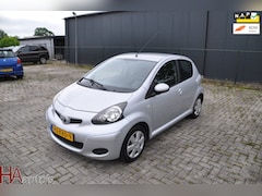Toyota Aygo - 1.0-12V Ambiance 5 deurs stuurbekrachtiging
