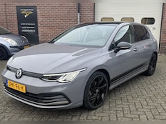 Volkswagen Golf - 1.5 eTSI R-Line Pano/ afn.Trekhaak/ 18"
