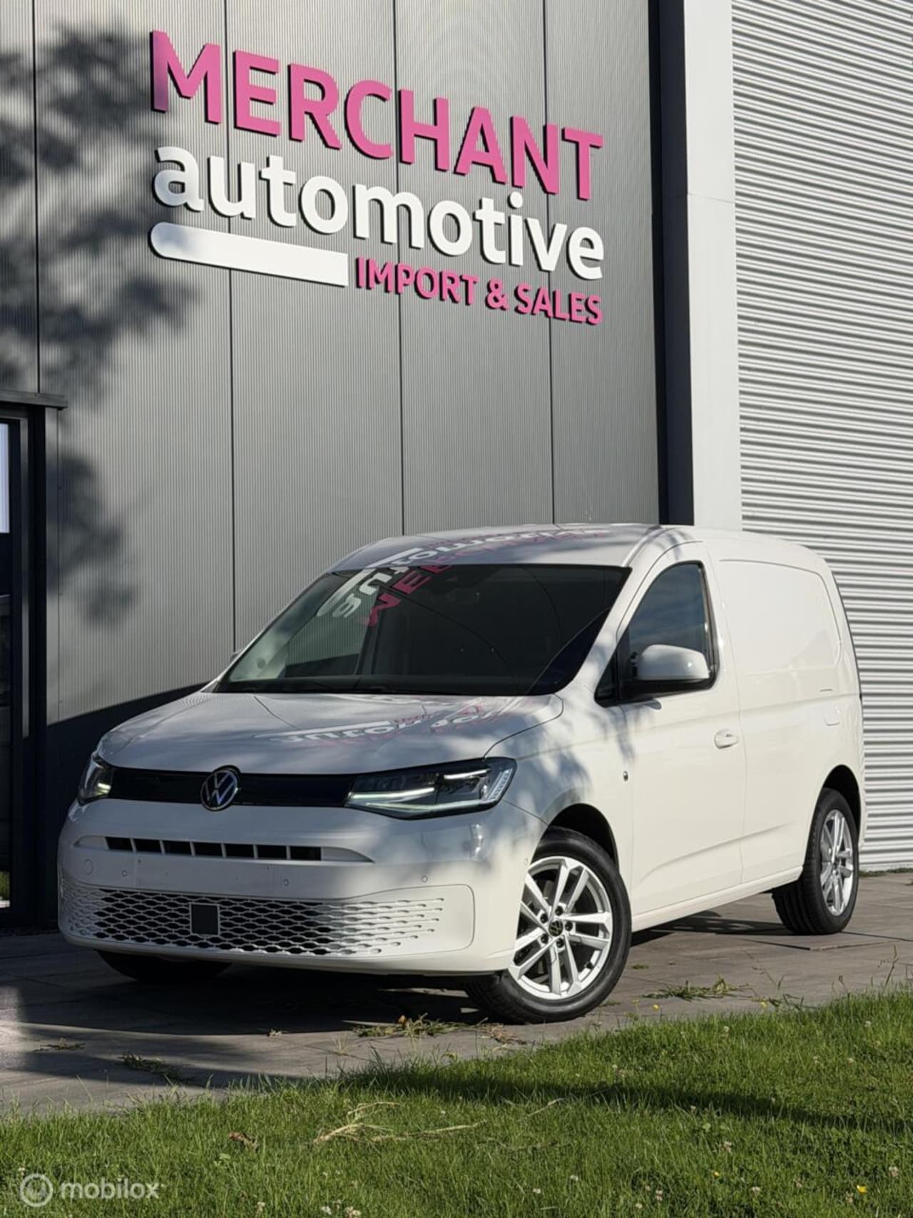 Volkswagen Caddy Cargo - - DSG 2.0 TDI 122PK - Exclusive - AutoWereld.nl