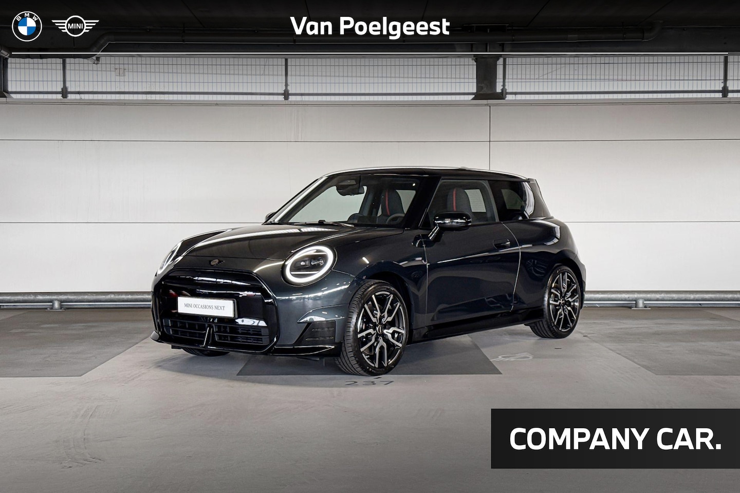 MINI 3-Deurs - Cooper E John Cooper Works M 40.7 kWh | 18 Inch JCW Lap Spoke 2-tone - AutoWereld.nl