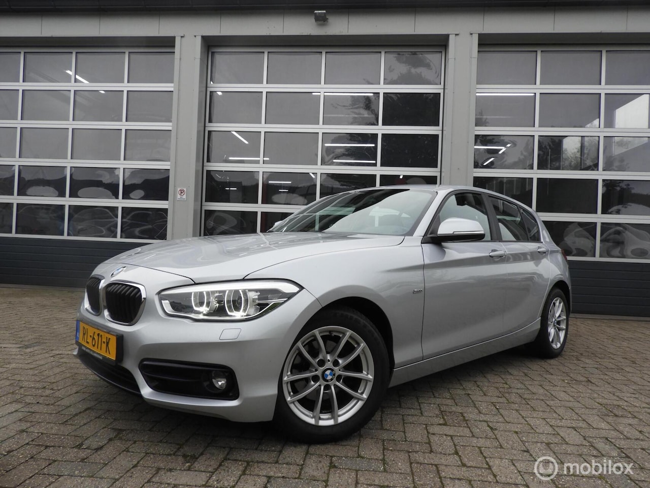 BMW 1-serie - 118i Executive 118i Executive , Xenon , Sportstoelen - AutoWereld.nl