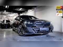 BMW 5-serie Touring - 530e xDrive M-Sport Pro|Inno.Pack.|H&K|Driv.Ass.Pro.|TravelPack|Trekhaak|299PK|M-Susp.|Ico