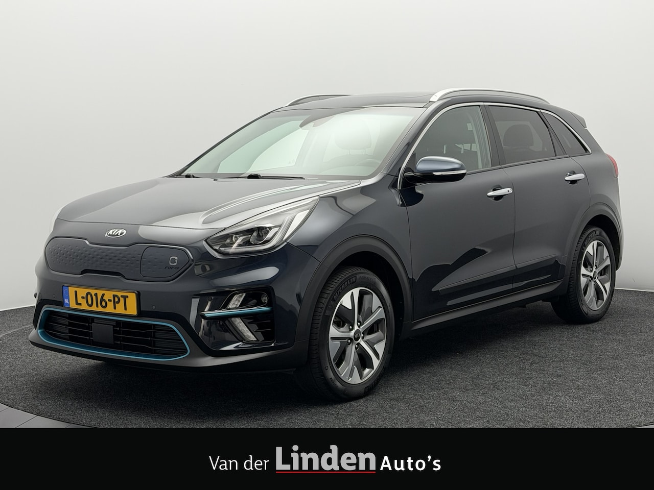 Kia e-Niro - DynamicPlusLine 64 kWh | SoH 95,4% | Afn. Trekhaak | Stoelverwarming | Open Dak - AutoWereld.nl