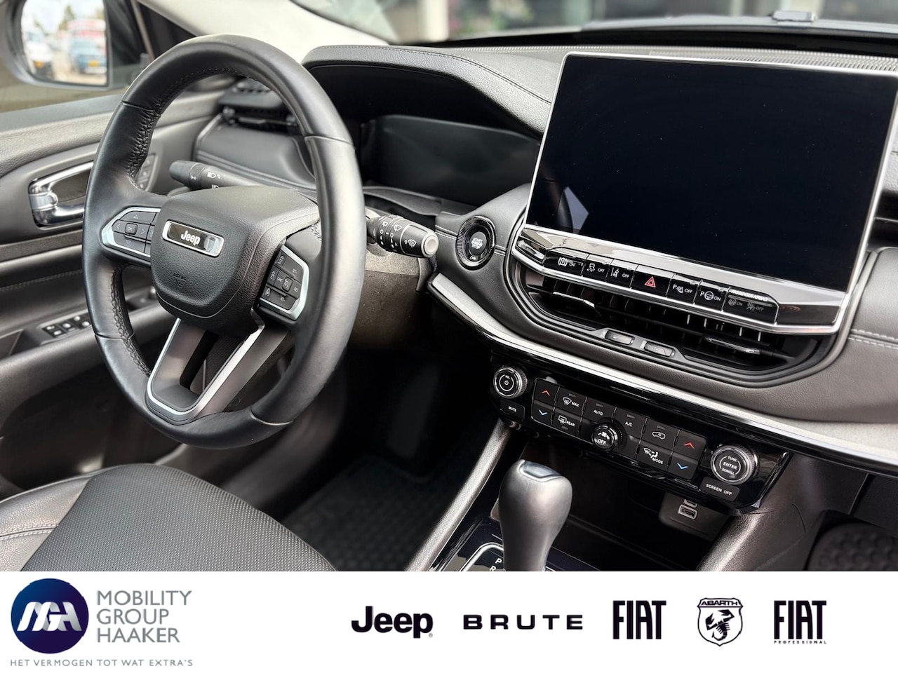 Jeep Compass - 4xe 240 Plug-in Hybrid Electric Summit | Apple-Android | Parkeercamera | Leder bekleding - AutoWereld.nl