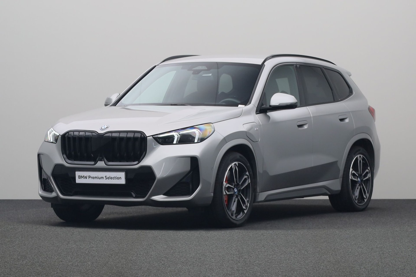 BMW X1 - xDrive25e M Sport Pro Pakket | Driving Assistant Plus | Elektrisch verstelbare & verwarmba - AutoWereld.nl