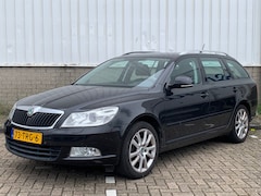 Skoda Octavia Combi - 1.4 TSI Greentech Elegance Business Line|Navigatie|Climate Control|