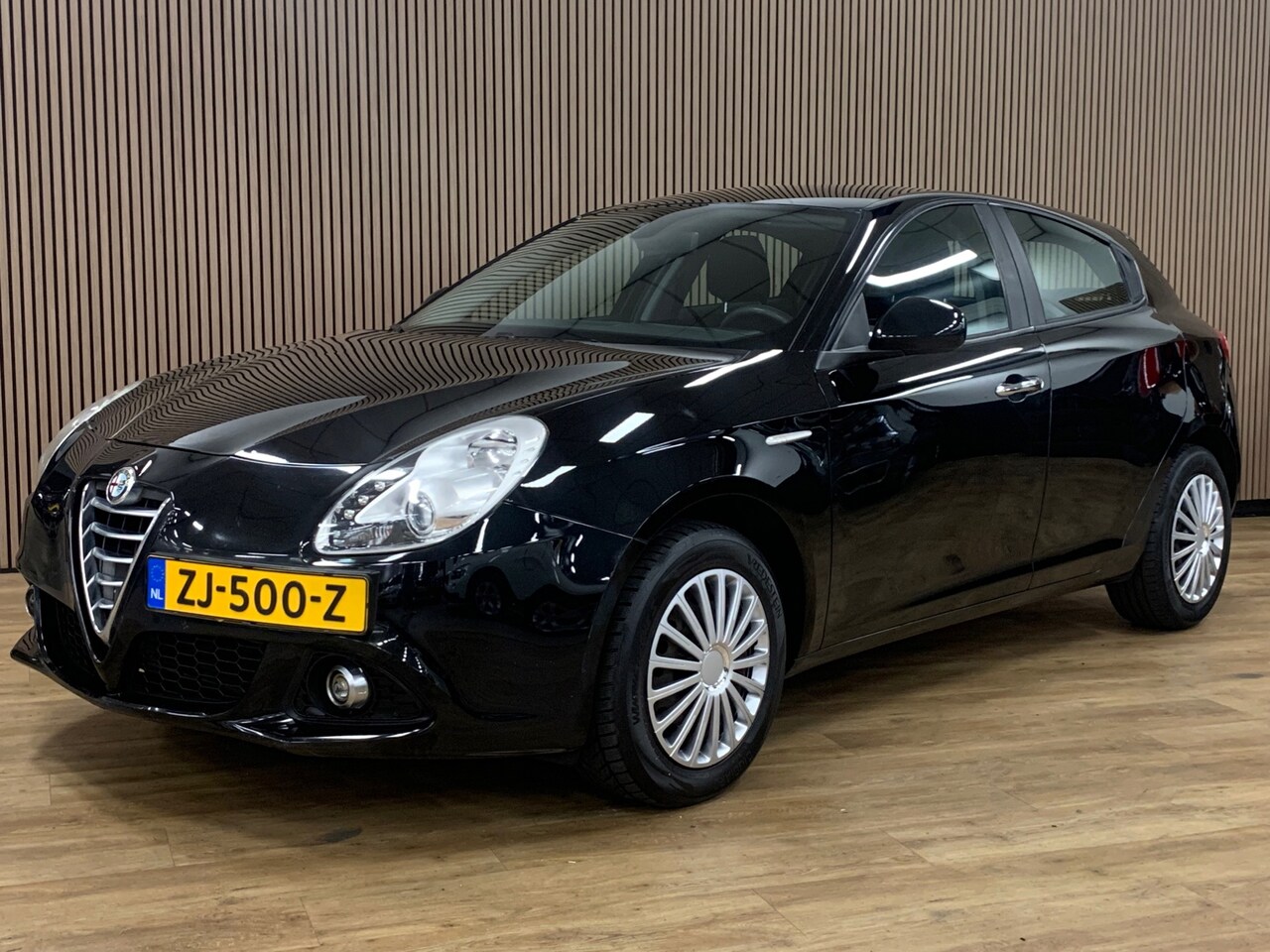Alfa Romeo Giulietta - 1.4 T Distinctive|Airco| - AutoWereld.nl